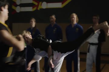 Cobra Kai 2021 S03 Ace Degenerate Episode 1 in Hindi thumb